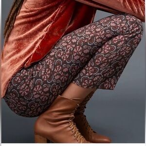 Anthropologie “The Essential Slim” Floral Jacquard Pants – Size 10